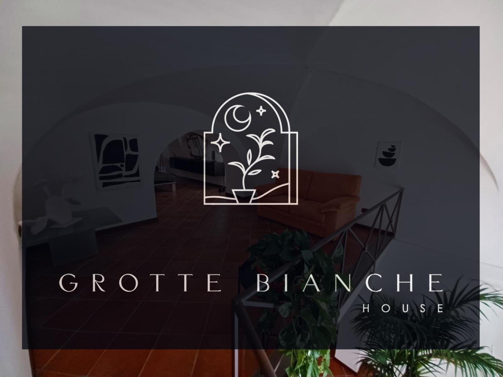 Grotte Bianche House *